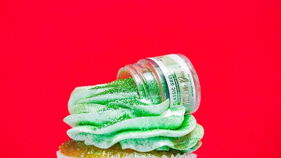 Edible Glitter for Cakes: Transforming Desserts into Sparkling Works of Art