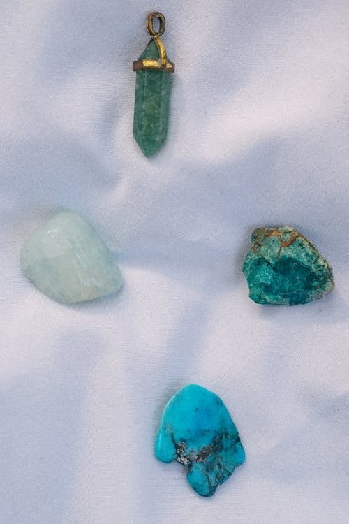 5 Ways Natural Gemstones Are Evaluated by Experts
